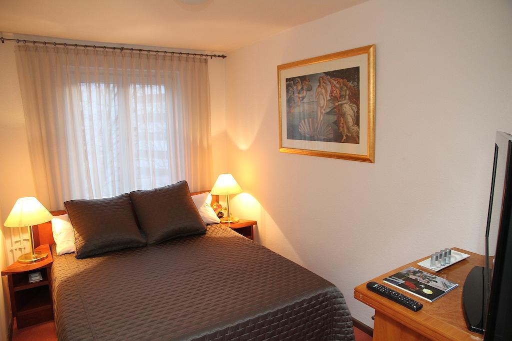 An Der Charite Strasse Affittacamere 2*